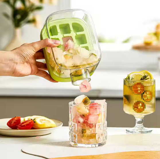 Household Plastic Ice Cube Tray with Lid- 800 ML