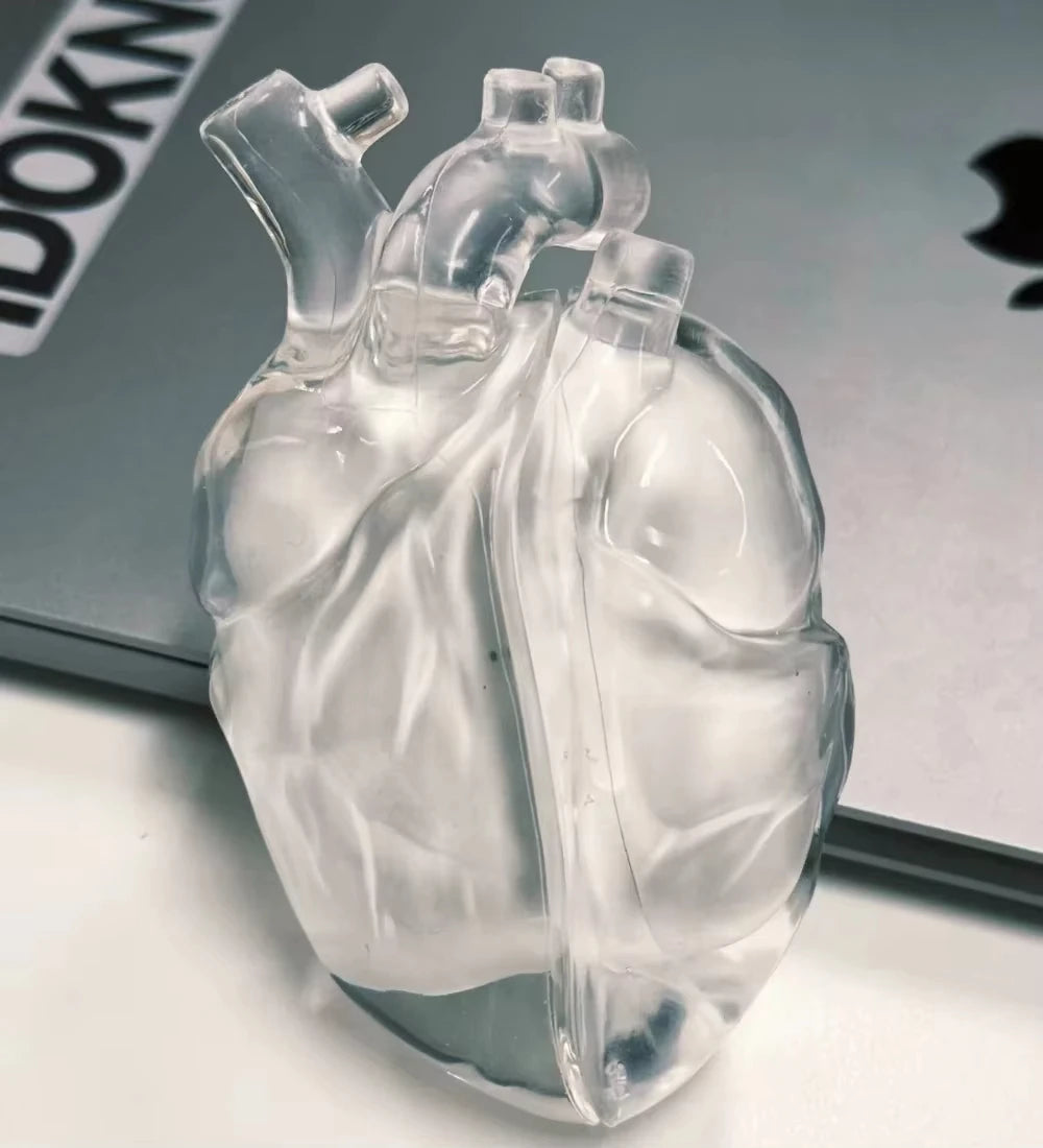LoveDrop 3D AirPods Case – Silicone Pounding Heart Design