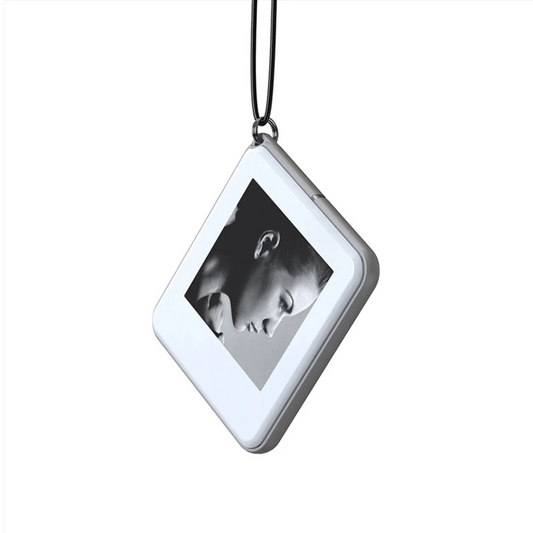 Custom E-Ink Keychain – Digital Photo Display in Your Pocket