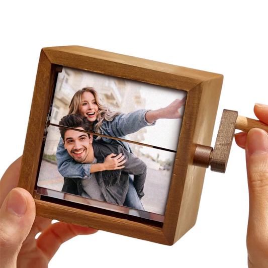 Crank Photo Box – Vintage Hand-Crank Memory Display