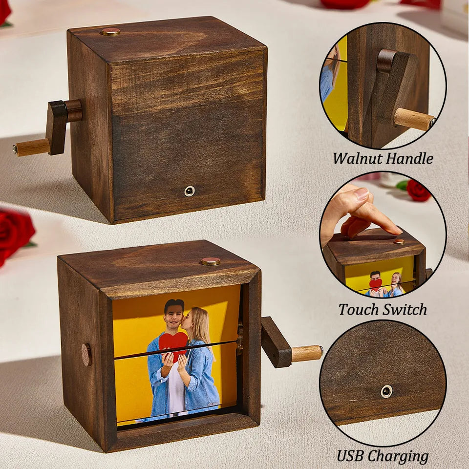 Crank Photo Box – Vintage Hand-Crank Memory Display