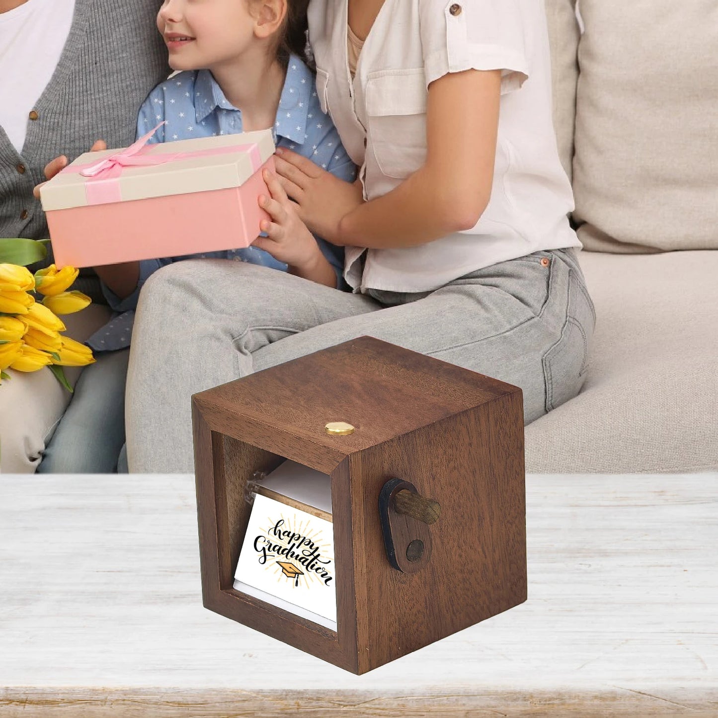 Crank Photo Box – Vintage Hand-Crank Memory Display