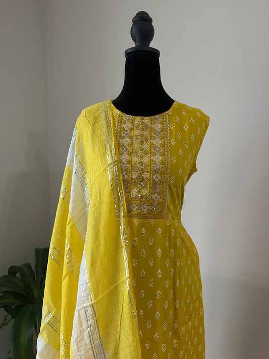 Floral Printed Kurta With Dupatta