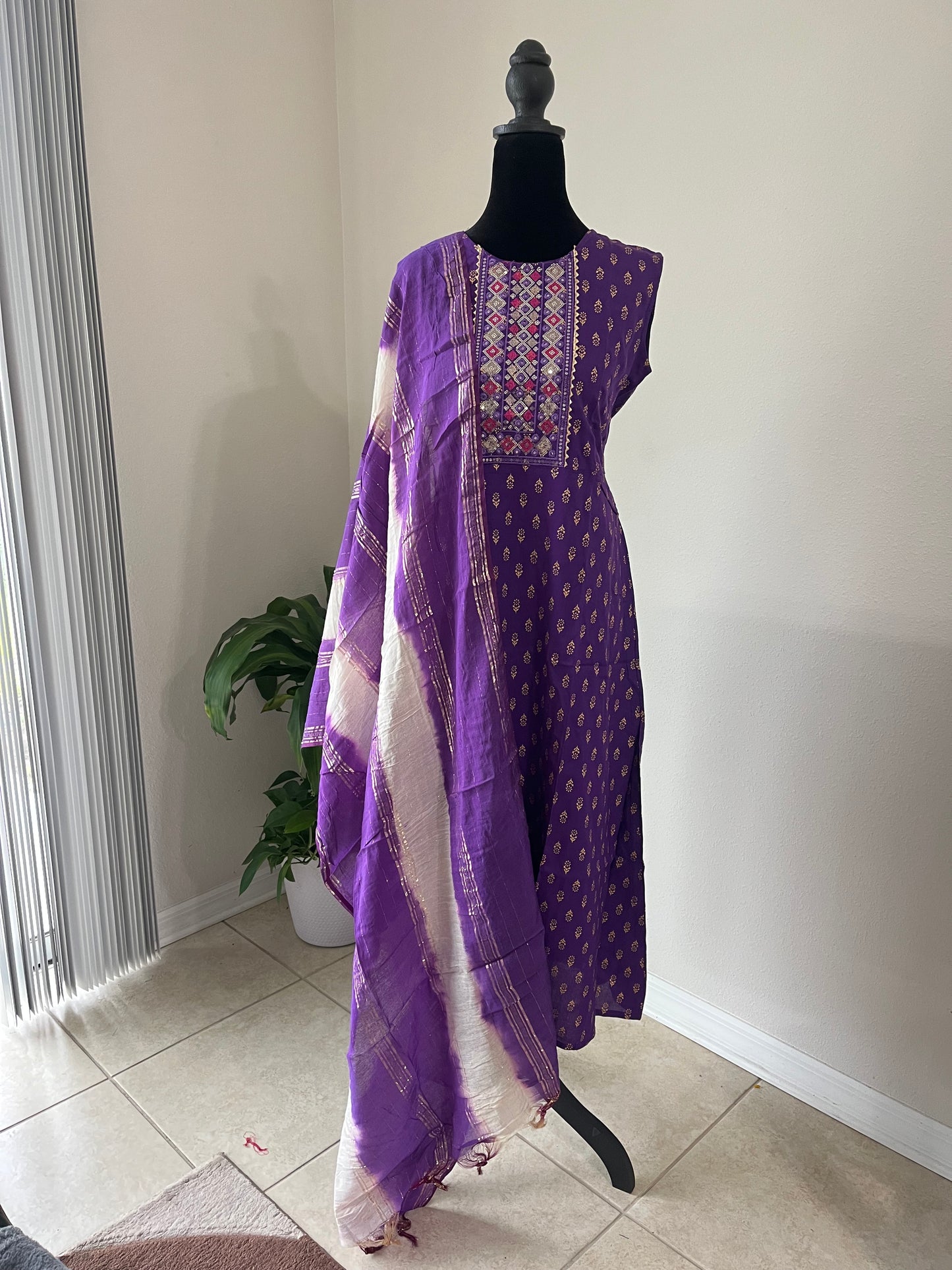Floral Printed Kurta With Dupatta